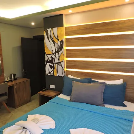 Hotel Basar *