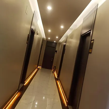 Hotel Basar *